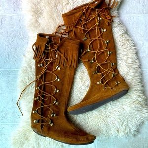 Vintage 90’s Minnetonka knee high leather side zip boots !!! 🌻✨ fab find!